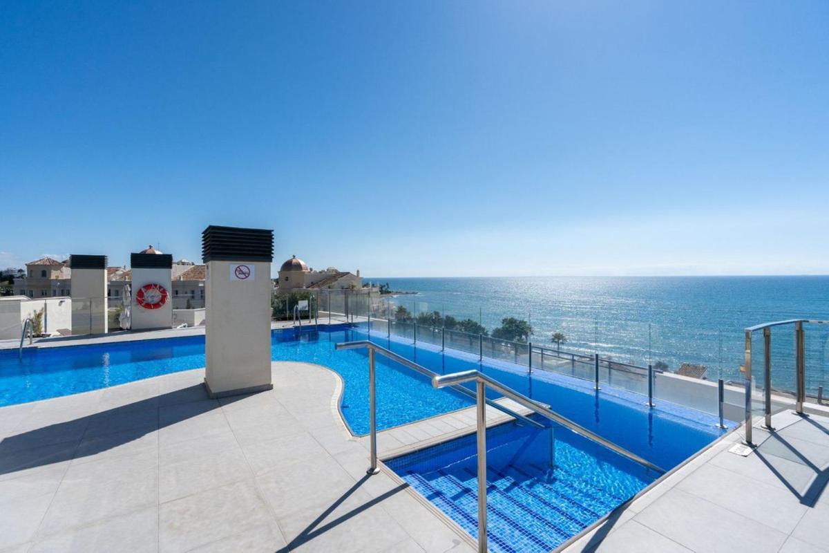 Hello Cosmo Apartment Estepona Luaran gambar